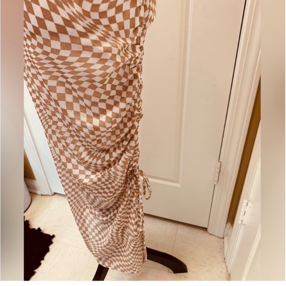 SPAGHETTI STRAP RUCHED PRINTED MAXI DRESS - Picture 10 of 12